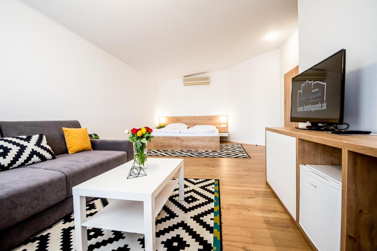 Hotel Squash Centrum Prievidza Extérieur photo
