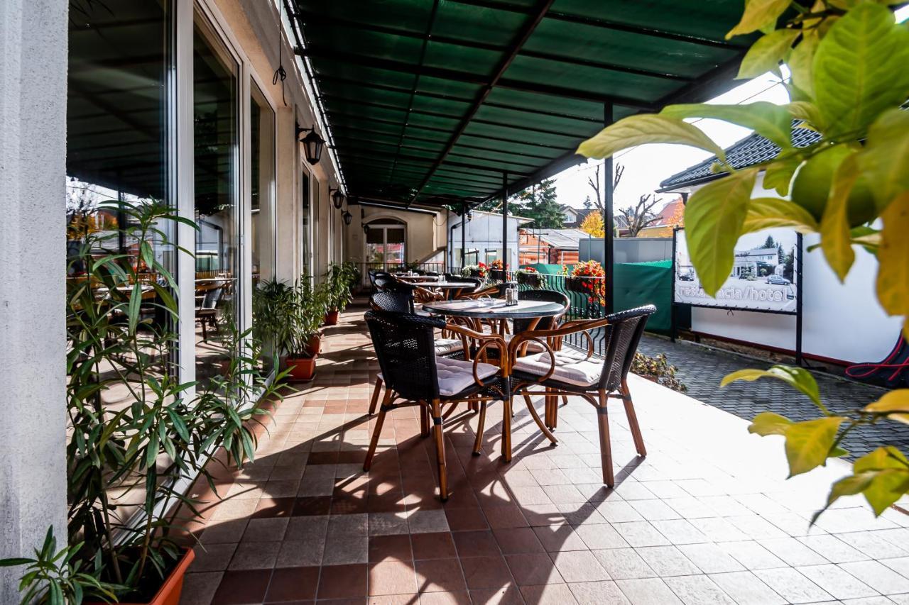 Hotel Squash Centrum Prievidza Extérieur photo