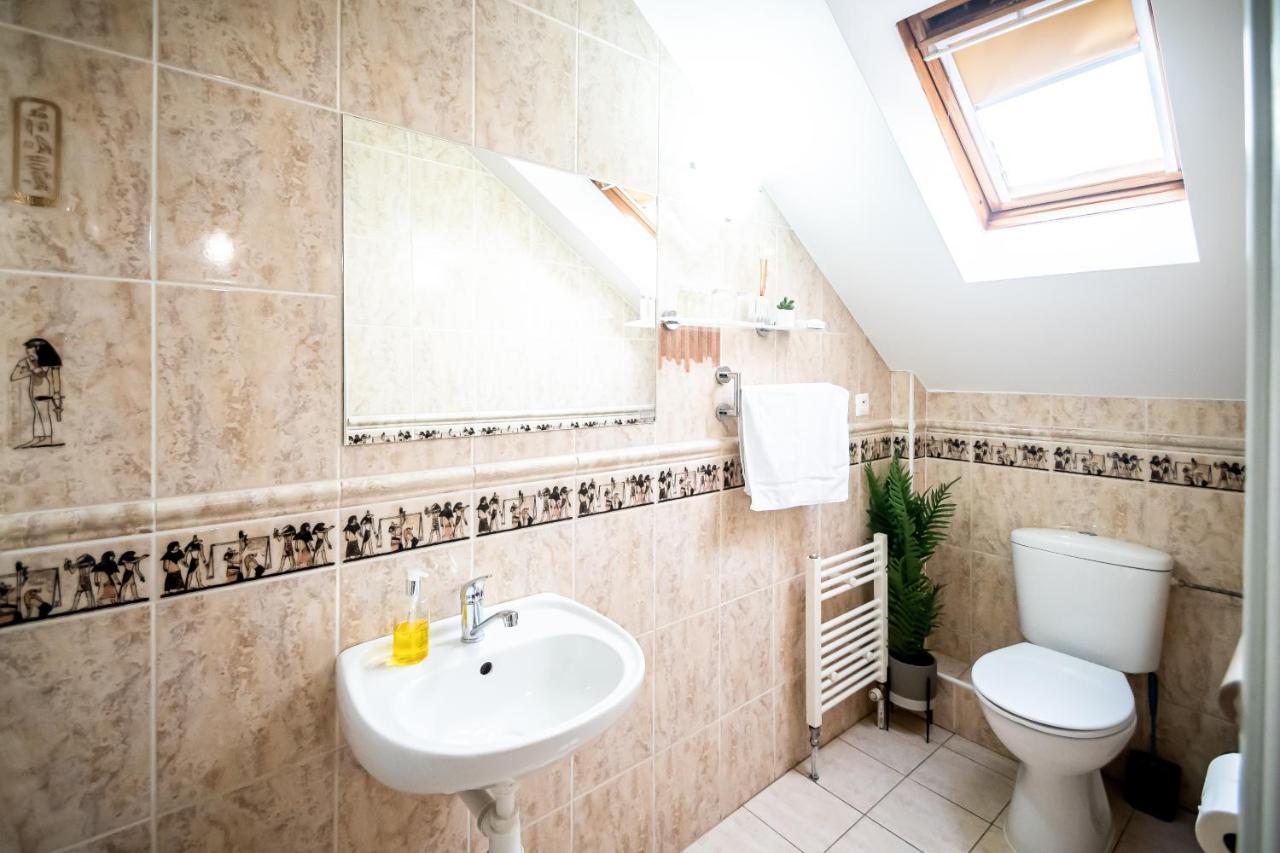 Hotel Squash Centrum Prievidza Extérieur photo