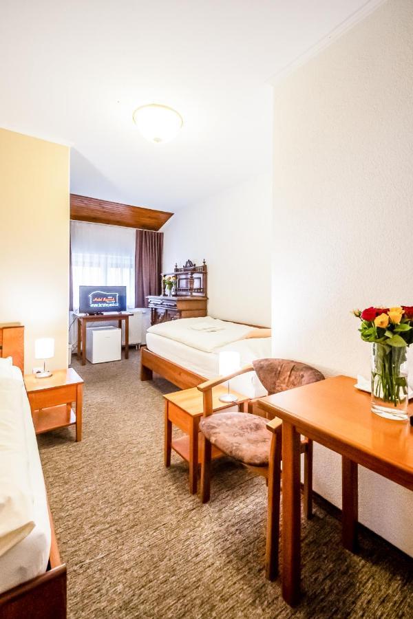 Hotel Squash Centrum Prievidza Extérieur photo