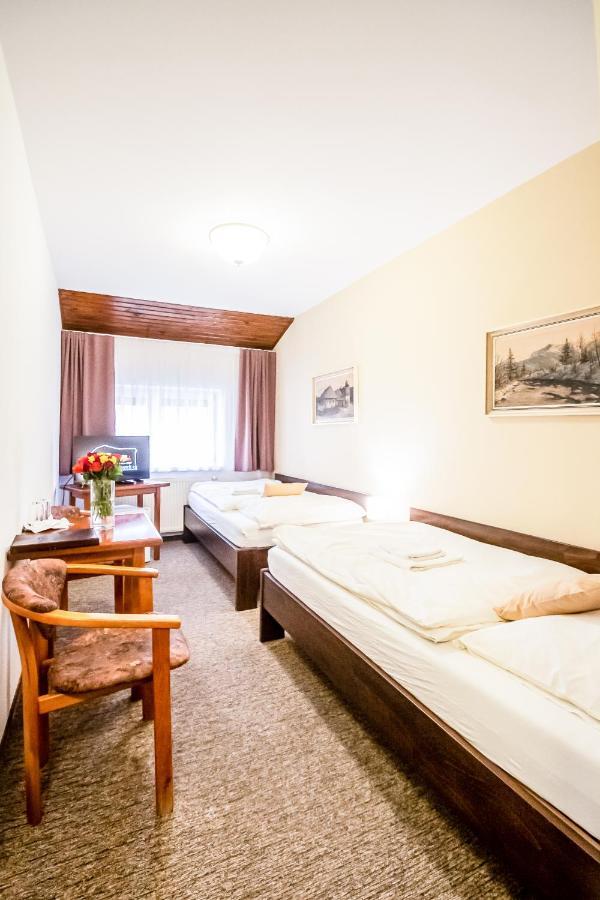 Hotel Squash Centrum Prievidza Extérieur photo