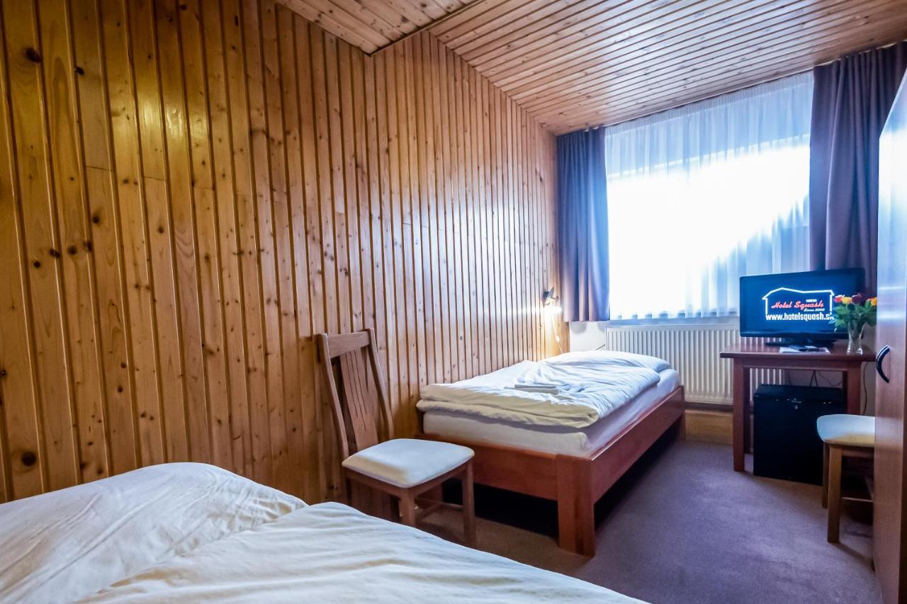 Hotel Squash Centrum Prievidza Extérieur photo