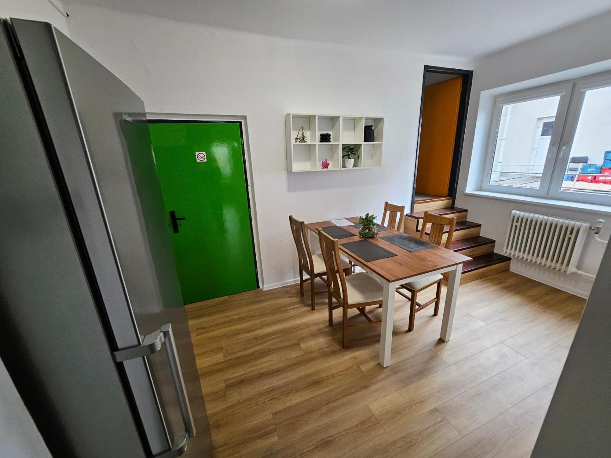 Hotel Squash Centrum Prievidza Chambre photo