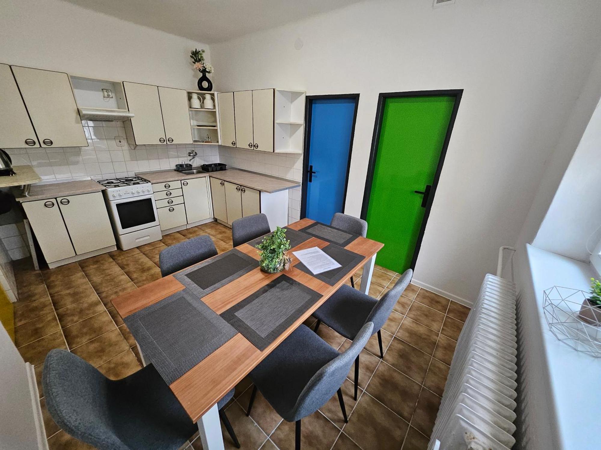 Hotel Squash Centrum Prievidza Chambre photo