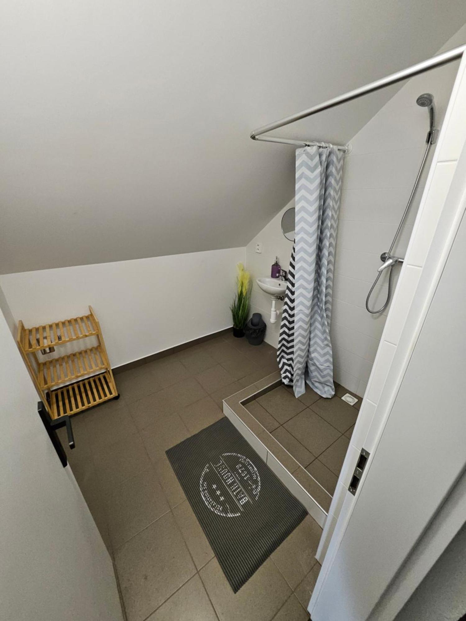 Hotel Squash Centrum Prievidza Chambre photo